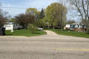 13915 West St, Cedar Springs, MI 49319 - Photo 1