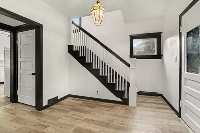 261 E Emmett Street, Battle Creek, MI 49017 - Photo 5