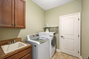 2955 Woodridge Cir NE, Grand Rapids, MI 49525 - Photo 15