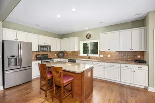 2955 Woodridge Cir NE, Grand Rapids, MI 49525 - Photo 7