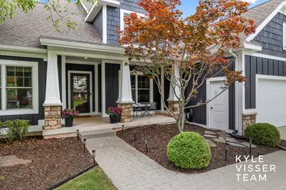 1622 Amberley Court SE, East Grand Rapids, MI 49506 - Photo 3