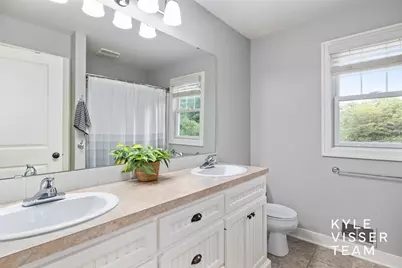 1622 Amberley Court SE, East Grand Rapids, MI 49506 - Photo 33
