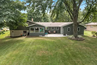 819 E Plainfield Court, Zeeland, MI 49464 - Photo 3