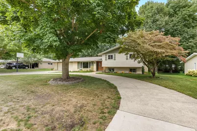 819 E Plainfield Court, Zeeland, MI 49464 - Photo 5