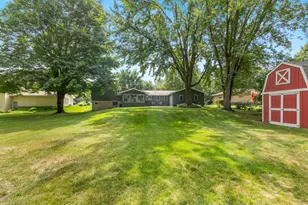819 E Plainfield Ct, Zeeland, MI 49464 - Photo 35