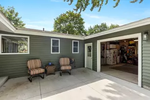 819 E Plainfield Ct, Zeeland, MI 49464 - Photo 27