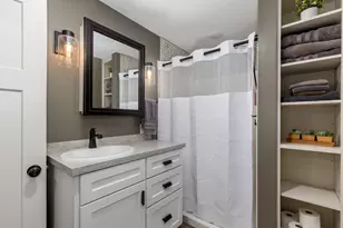819 E Plainfield Ct, Zeeland, MI 49464 - Photo 15