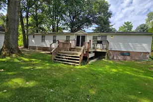 2625 Sanford Dr, Hillsdale, MI 49242 - Photo 7