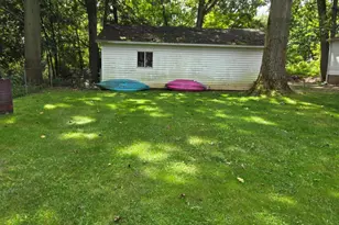 2625 Sanford Dr, Hillsdale, MI 49242 - Photo 9