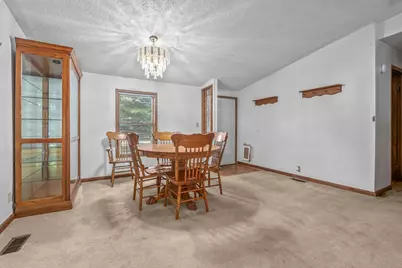 2625 Sanford Drive, Hillsdale, MI 49242 - Photo 13