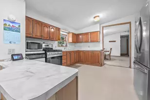 2625 Sanford Dr, Hillsdale, MI 49242 - Photo 17