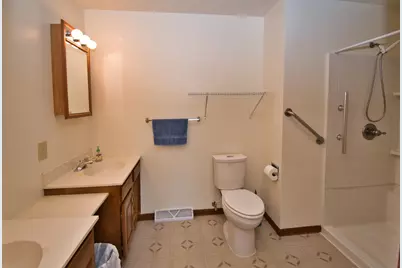 22244 Us-12, Edwardsburg, MI 49112 - Photo 37