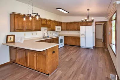 22244 Us-12, Edwardsburg, MI 49112 - Photo 27