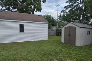 1349 W Summit Ave, Muskegon, MI 49441 - Photo 5