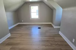 1349 W Summit Ave, Muskegon, MI 49441 - Photo 17