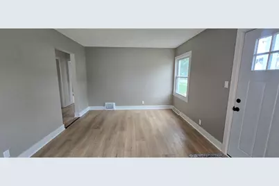 1349 W Summit Avenue, Muskegon, MI 49441 - Photo 11
