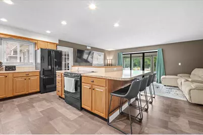 310 Kinney Avenue NW, Grand Rapids, MI 49534 - Photo 5