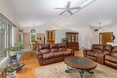 9520 Hidden Bluff Drive NE, Rockford, MI 49341 - Photo 7