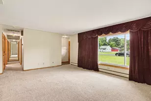235 Oriole Dr, Battle Creek, MI 49037 - Photo 3