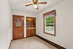 235 Oriole Dr, Battle Creek, MI 49037 - Photo 9