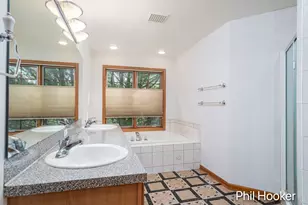 6211 Royalton Dr SE, Caledonia, MI 49316 - Photo 17