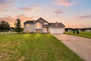 11310 Meadow Wood Cir, Greenville, MI 48838 - Photo 1