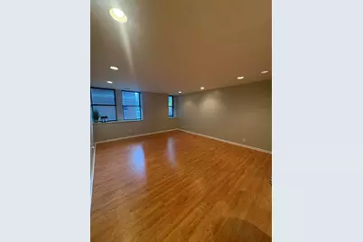 2006 Wealthy Street SE #104, Grand Rapids, MI 49506 - Photo 9