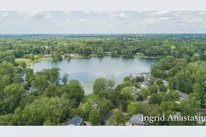 2006 Wealthy Street SE #104, Grand Rapids, MI 49506 - Photo 5
