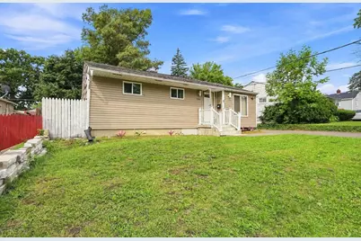 3814 Cherokee Avenue, Flint, MI 48507 - Photo 3