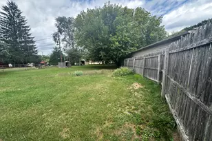 517 Clarion St, Clio, MI 48420 - Photo 7
