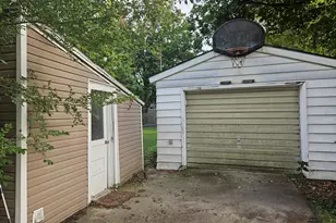 130 E Sycamore St, Wayland, MI 49348 - Photo 21