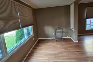 130 E Sycamore St, Wayland, MI 49348 - Photo 3