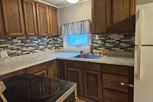 130 E Sycamore St, Wayland, MI 49348 - Photo 9