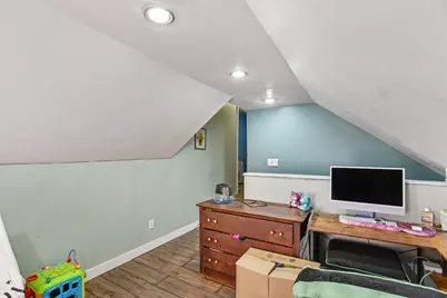 7043 Liggett Street, Kalamazoo, MI 49048 - Photo 17