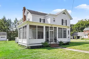 313 W Front St, Buchanan, MI 49107 - Photo 3