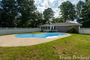 395 E Maple St, Climax, MI 49034 - Photo 9
