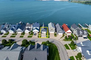 303 Terrace Point Cir, Muskegon, MI 49440 - Photo 47