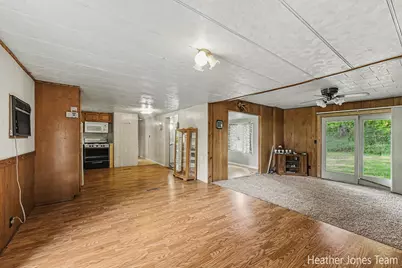 13635 14 Mile Road NE, Greenville, MI 48838 - Photo 15