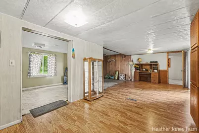 13635 14 Mile Road NE, Greenville, MI 48838 - Photo 11