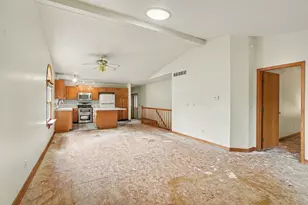 559 Spring Ln, Holland, MI 49423 - Photo 9