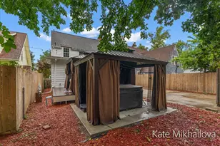 1825 Oakland Dr, Kalamazoo, MI 49008 - Photo 11