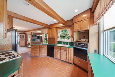 5056 Lakeshore Drive, Jackson, MI 49203 - Photo 13