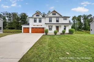 11544 Sessions Woods Dr W, Grand Rapids, MI 49534 - Photo 1
