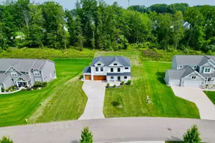 11544 Sessions Woods Dr W, Grand Rapids, MI 49534 - Photo 59