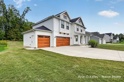11544 Sessions Woods Drive W, Grand Rapids, MI 49534 - Photo 3
