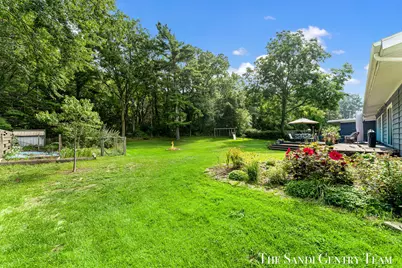 14942 Lakeshore Drive, Grand Haven, MI 49417 - Photo 41
