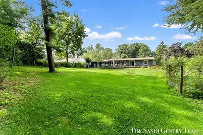 14942 Lakeshore Drive, Grand Haven, MI 49417 - Photo 5