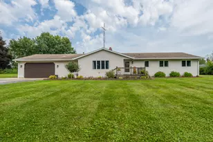 13639 S Three Oaks Rd, Sawyer, MI 49125 - Photo 1