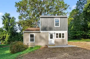 725 N Paw Paw St, Lawrence, MI 49064 - Photo 1
