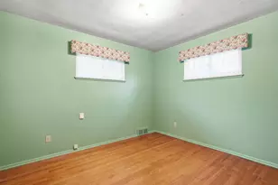 25036 Cathedral St, Bedford, MI 48239 - Photo 19